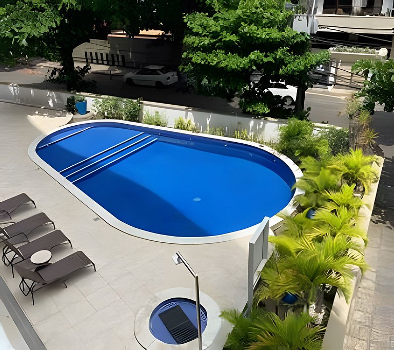 Conforto e ótima localização em Ondina!