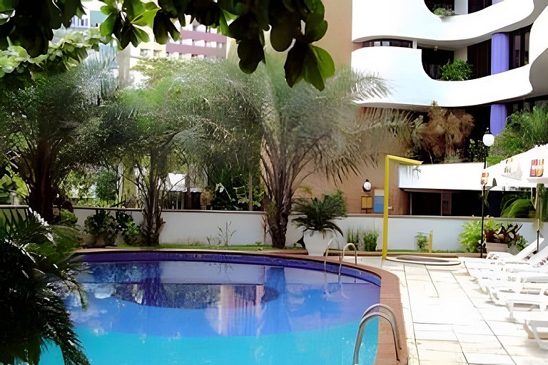 Conforto e ótima localização em Ondina!