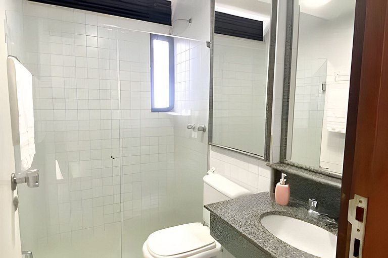 Conforto e ótima localização em Ondina!