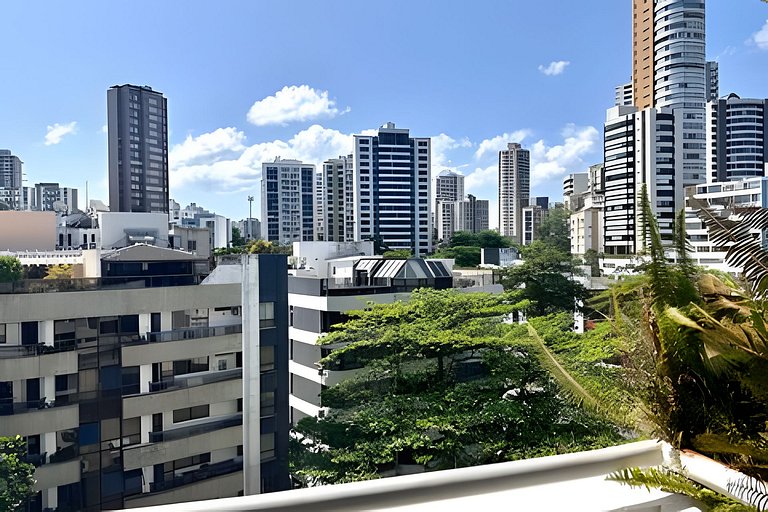 Conforto e ótima localização em Ondina!