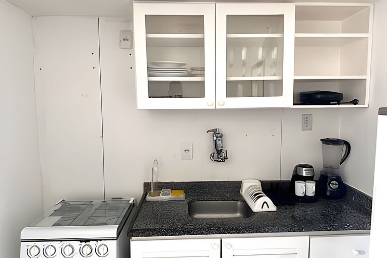 Conforto e ótima localização em Ondina!