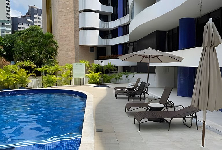 Piscina, Camareira, pertinho da Barra