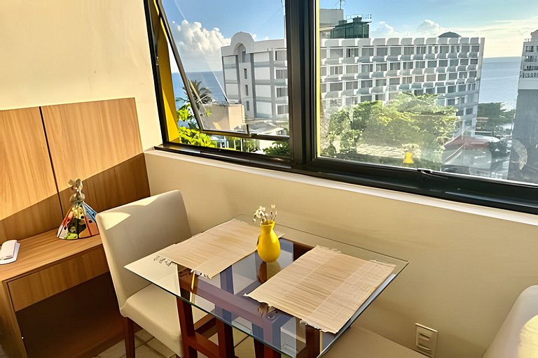 Piscina, Camareira, pertinho da Barra