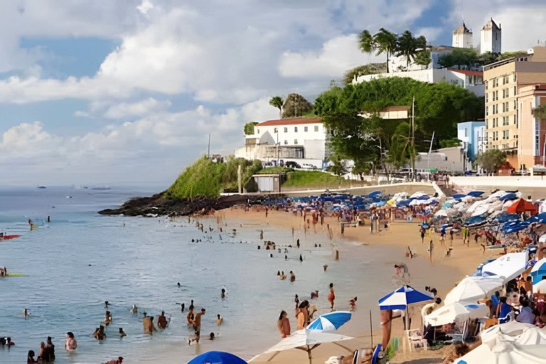 50 metros do Porto da Barra, conforto e comodidade