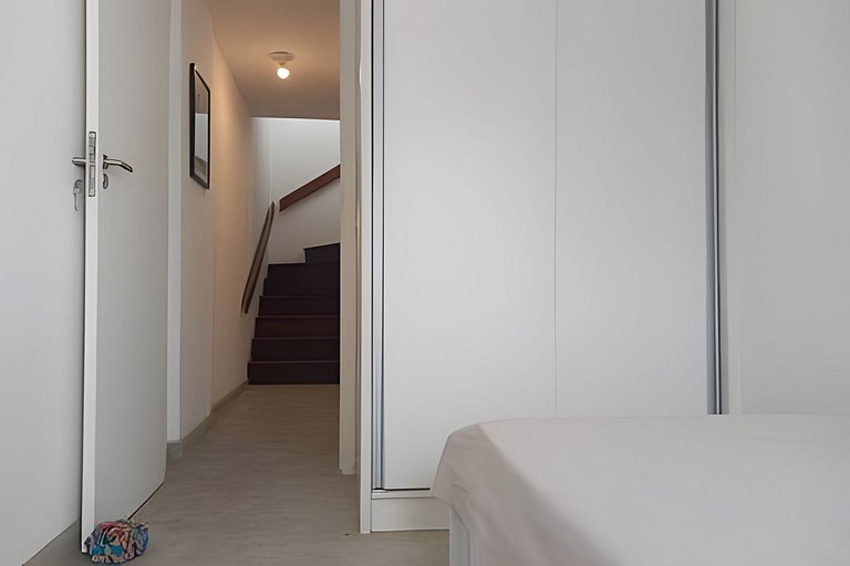 Duplex vista mar cheio de estilo rio vermelho