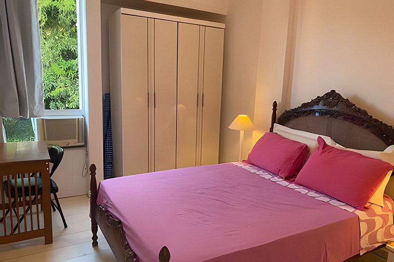 100m do Porto da Barra! Apto 1/4