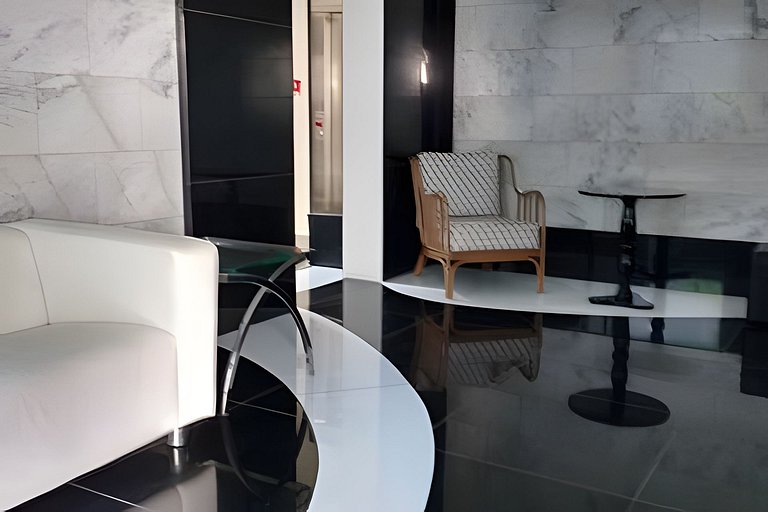 100m do Porto da Barra! Apto 1/4