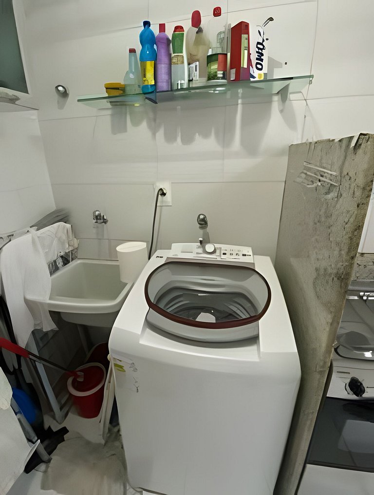 Apartamento com vista mar incrível e piscina