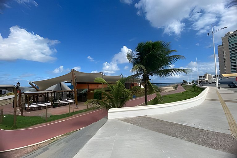 Apartamento com vista mar incrível e piscina