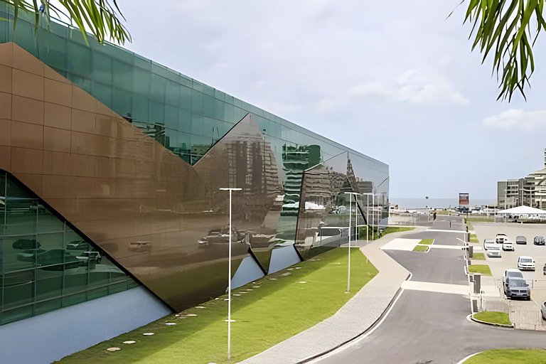 Apartamento com vista mar incrível e piscina