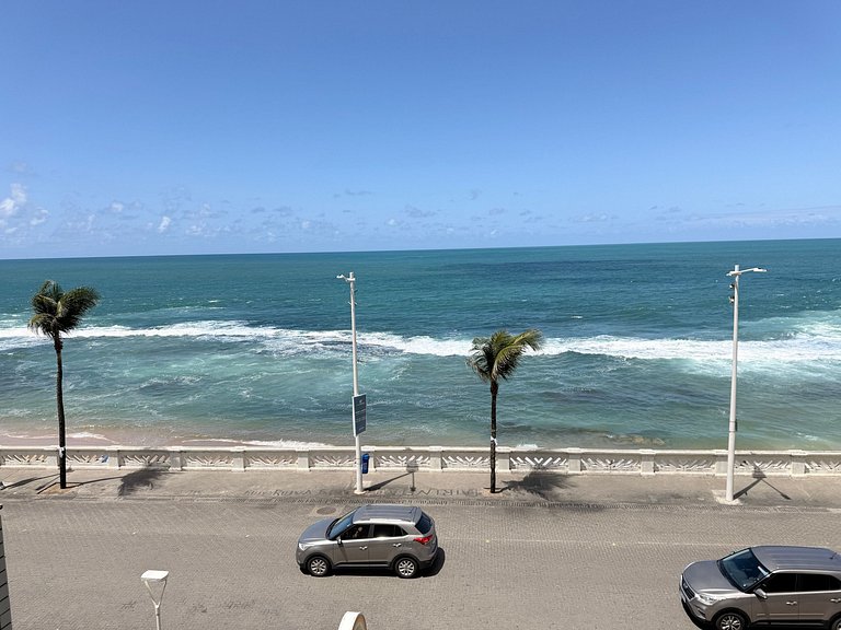 Vista mar deslumbrante, próximo do farol da Barra