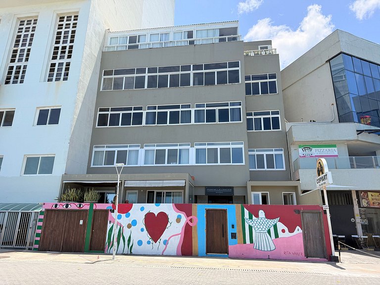 Vista mar deslumbrante, próximo do farol da Barra