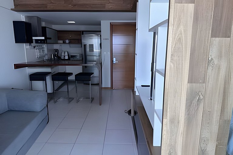 Vista Mar na Barra: Conforto, Piscina e Garagem