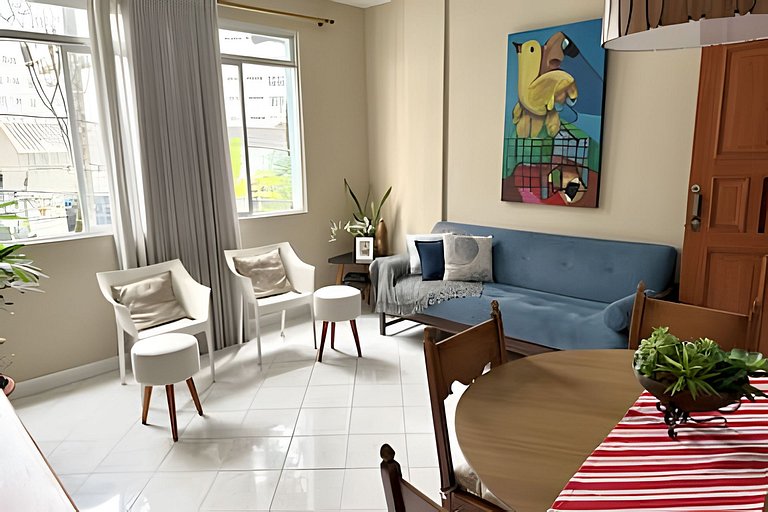 Confortável, proximo do Farol da Barra