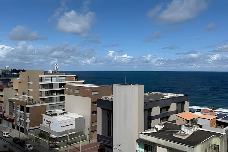 Vista para o mar e conforto na Barra
