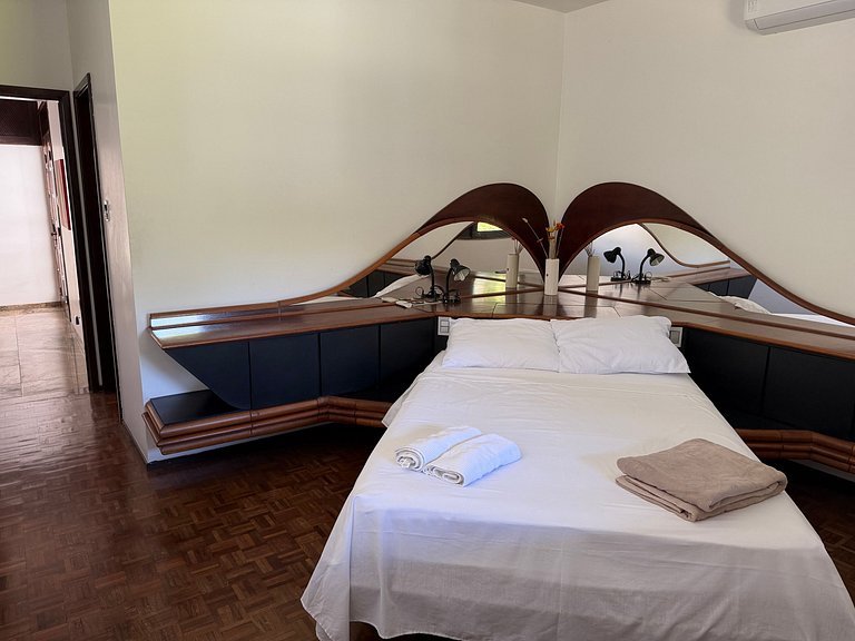 Refúgio com Piscina: 3 Quartos, Conforto Total!