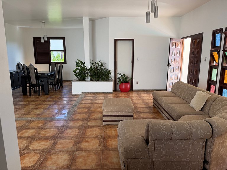 Refúgio com Piscina: 3 Quartos, Conforto Total!