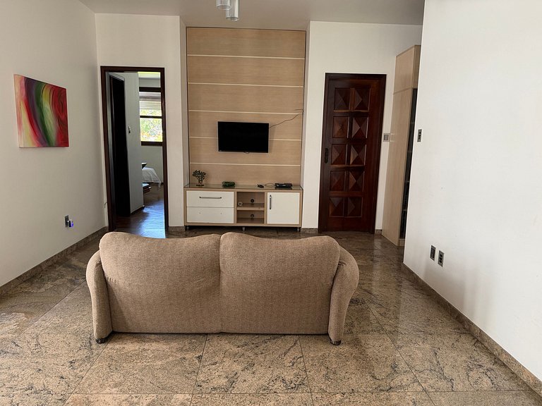 Refúgio com Piscina: 3 Quartos, Conforto Total!