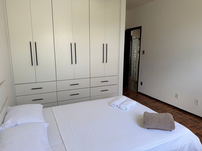 Refúgio com Piscina: 3 Quartos, Conforto Total!