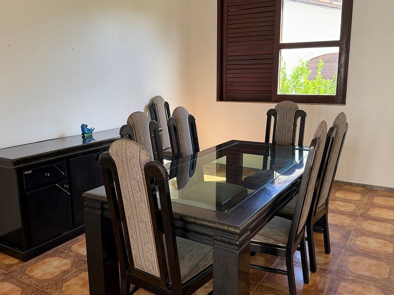 Refúgio com Piscina: 3 Quartos, Conforto Total!