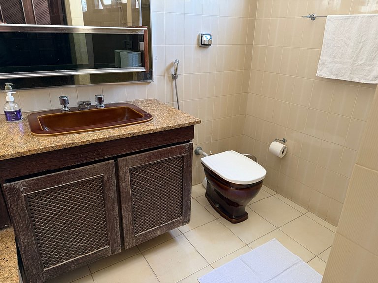 Refúgio com Piscina: 3 Quartos, Conforto Total!