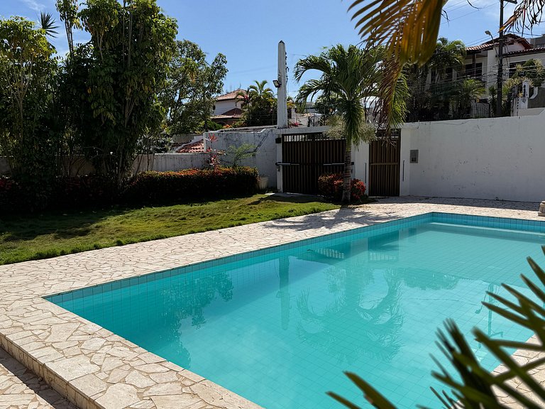 Refúgio com Piscina: 3 Quartos, Conforto Total!
