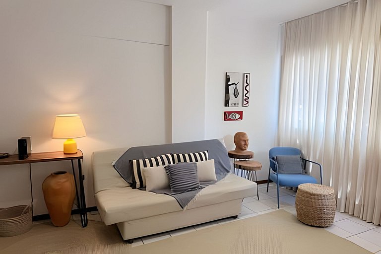 Apartamento elegantemente decorado no Rio Vermelho