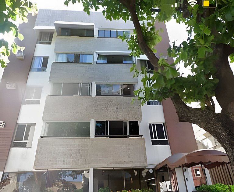 Apartamento com decoração sofisticada no Rio Vermelho