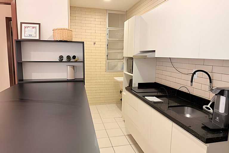 Apartamento com decoração sofisticada no Rio Vermelho