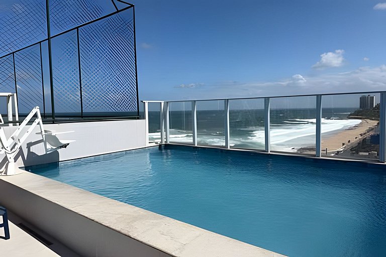 Compacto & Completo: Piscina, Academia