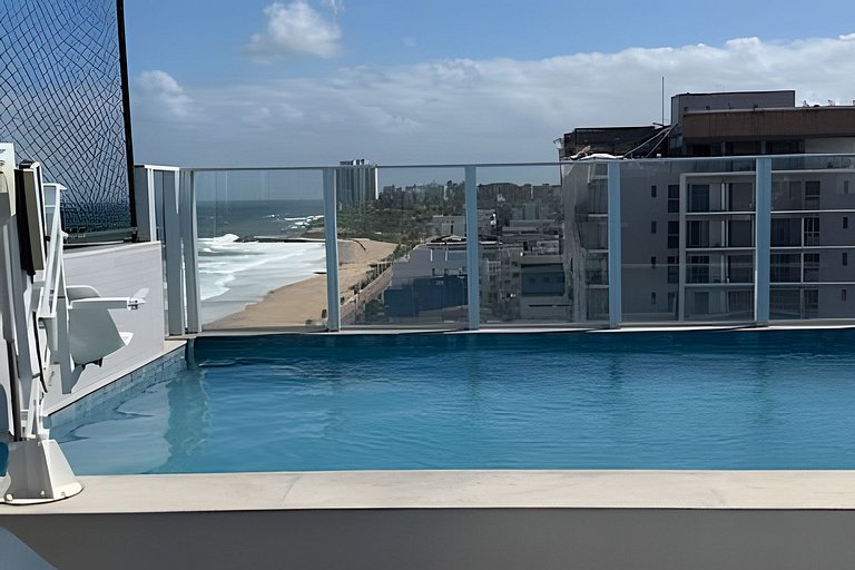 Compacto & Completo: Piscina, Academia