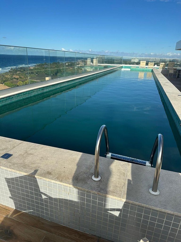 Vista Mar em Stella Maris • Piscina Rooftop