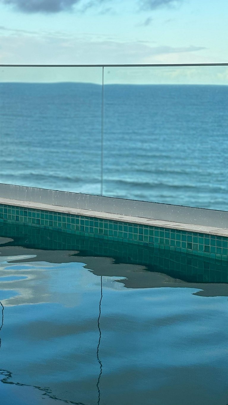 Vista Mar em Stella Maris • Piscina Rooftop