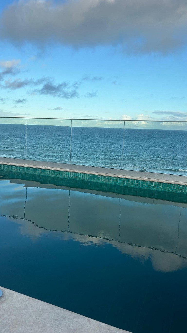 Vista Mar em Stella Maris • Piscina Rooftop